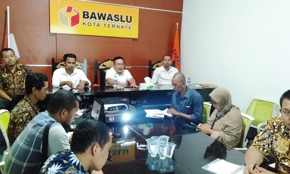 Bawaslu Ternate Gelar Rapat Bahas Pengelolaan JDIH