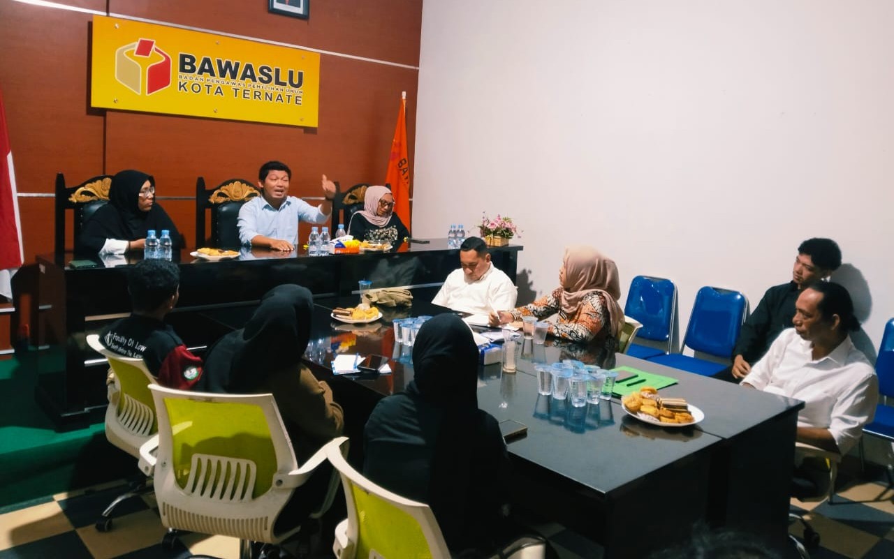 Bawaslu Kota Ternate menggelar rapat evaluasi penyelesaian sengketa dan penanganan pelanggaran Pemilu.