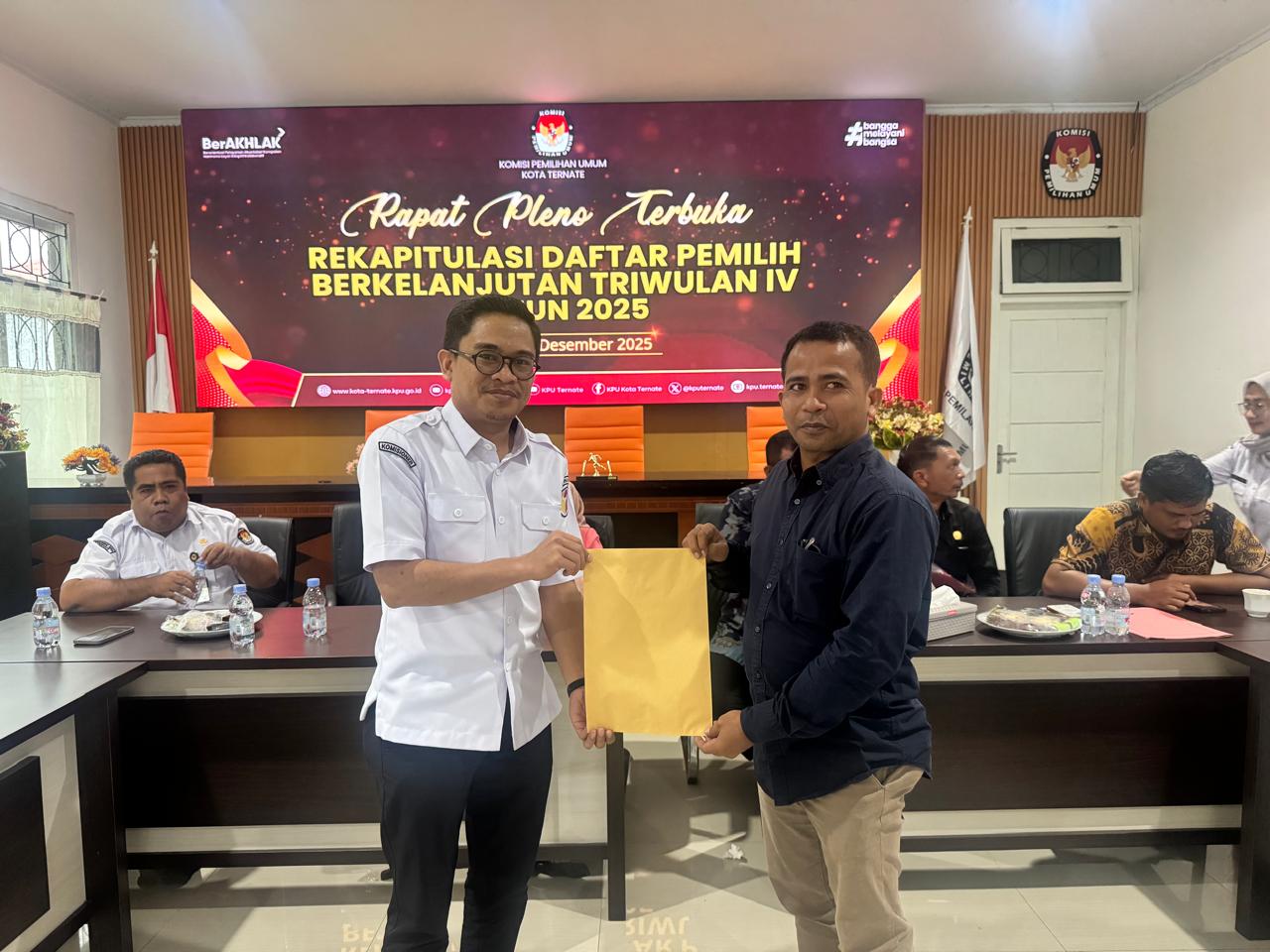 Suasana penyerahan Berita Acara tentang rekapitulasi PDPB Triwulan IV Tahun 2025
