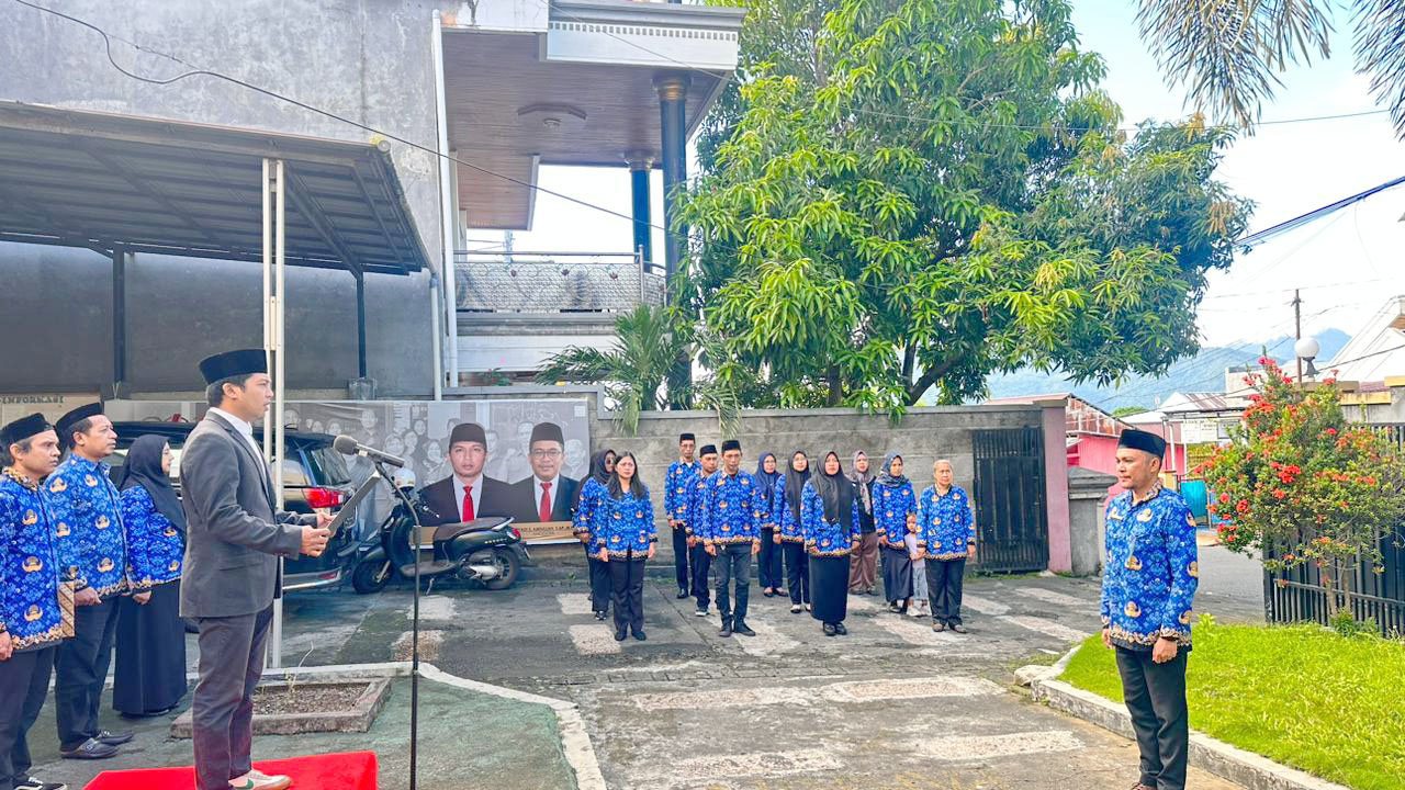Suasana upacara peringatan Hari Kebangkitan Nasional (Harkitnas) ke-118 yang digelar Bawaslu Kota Ternate pada 20 Mei 2026
