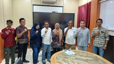 sialisasikan Kompetisi Debat Penegakan Hukum Pemilu (PHP) VI di Fakultas Hukum Universitas Khairun Ternate