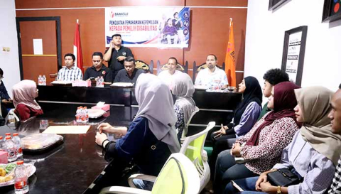 Suasana Bawaslu Provinsi Maluku Utara saat menggelar pemahaman bagi penyandang disabilitas terkait hak dan peran mereka dalam demokrasi dan pemilu.