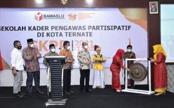 Ratna Dewi Pettalolo Buka Kegiatan SKPP Tingkat Dasar di Ternate