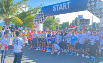 Suasana pelepasan peserta Fun Running 5K (Wasrun) di Landmark Ternate