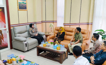Pimpinan bersama staf Bawaslu Kota Ternate melakukan kunjungan ke Polres Ternate. Kunjungan tersebut diterima langsung oleh Kapolres Ternate, AKBP Anita Ratna Yulianto, S.I.K., M.H.
