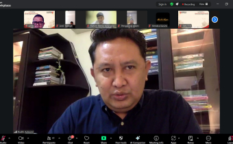 Akademisi Universitas Muhammadiyah Maluku Utara (UMMU), Dr. Rudhy Achsoni, S.H., LL.M., saat memaparkan materi pada Webinar bertajuk “Taring Baru Bawaslu: Menakar Putusan Mahkamah Konstitusi Nomor 104/PUU-XXIII/2025 dalam Menindak Pelanggaran Administrasi”.